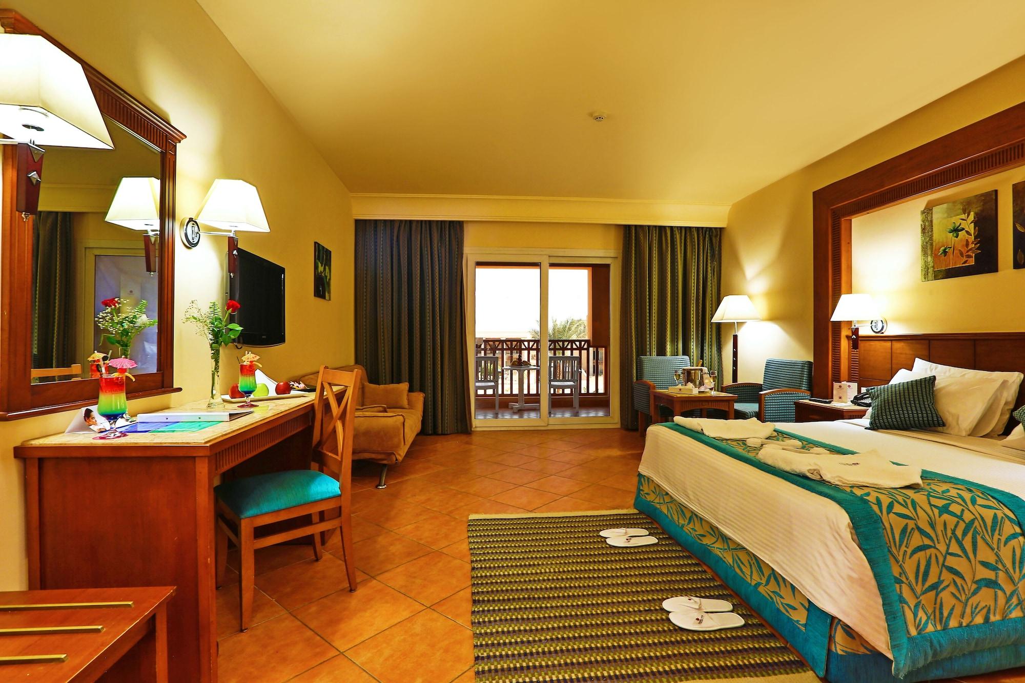 Charmillion Club Aquapark Hotel ชาร์มเอลชีค ภายนอก รูปภาพ A room at the Hilton Sharm El Sheikh