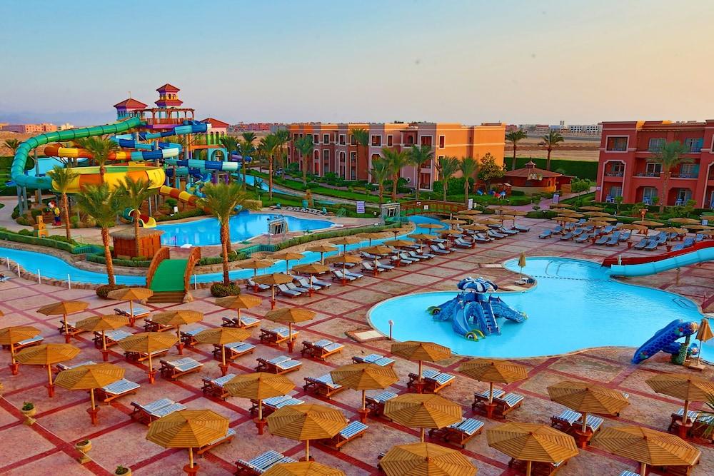 Charmillion Club Aquapark Hotel ชาร์มเอลชีค ภายนอก รูปภาพ Aqua Park at Hilton Sharm El-Sheikh Resort