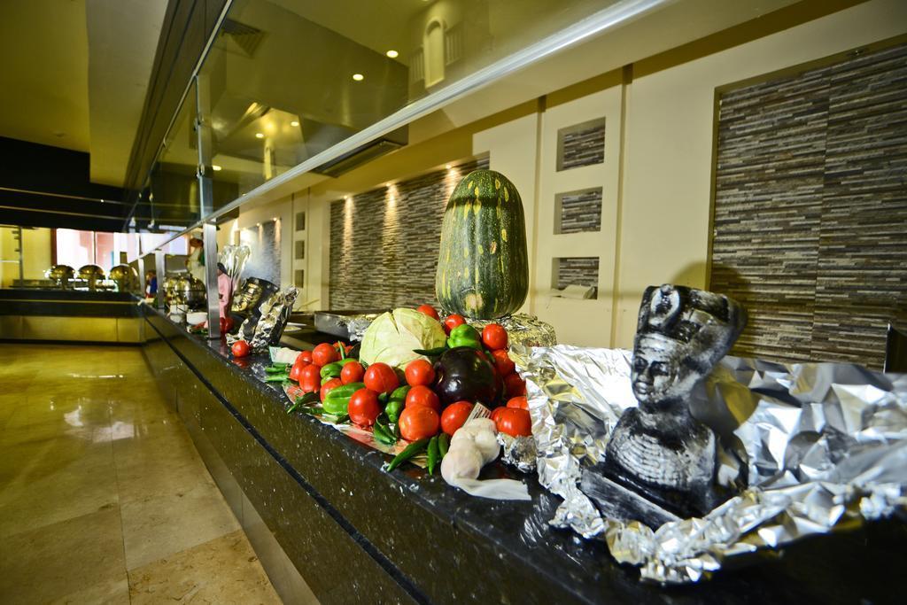 Charmillion Club Aquapark Hotel ชาร์มเอลชีค ภายนอก รูปภาพ A salad bar