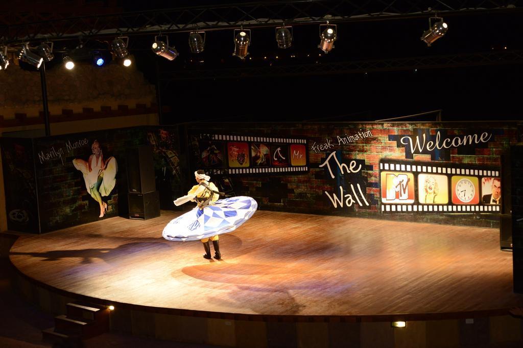Charmillion Club Aquapark Hotel ชาร์มเอลชีค ภายนอก รูปภาพ The Wall Live